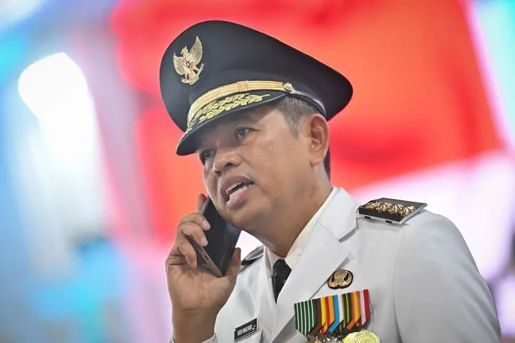 8 Gebrakan Dedi Mulyadi Sebulan Jabat Gubernur Jabar: Terbaru Pemutihan Pajak Kendaraan