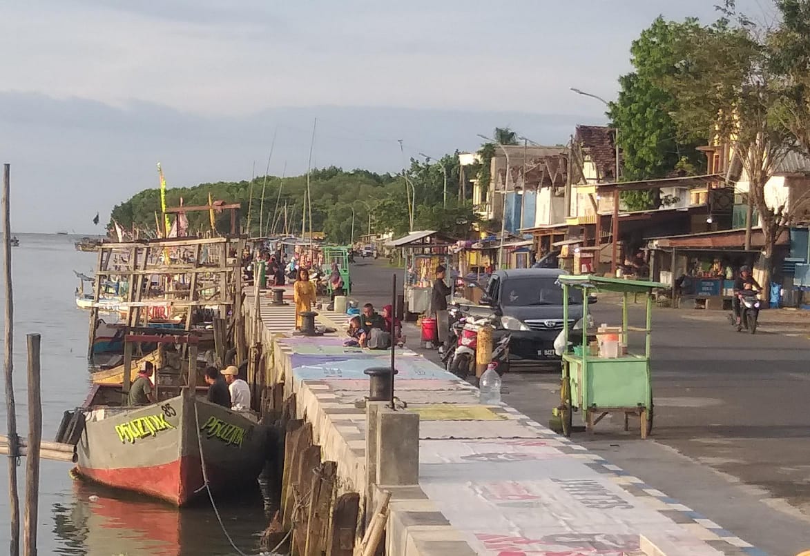 Satpol PP Siaga, PKL Siap-Siap! Trotoar Bukan Lagi “Tempat Nongkrong Jualan”