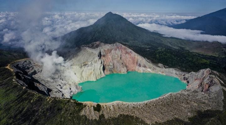 Surat Cinta dari Warung Kopi Banyuwangi ke Istana Langit di Kawah Ijen
