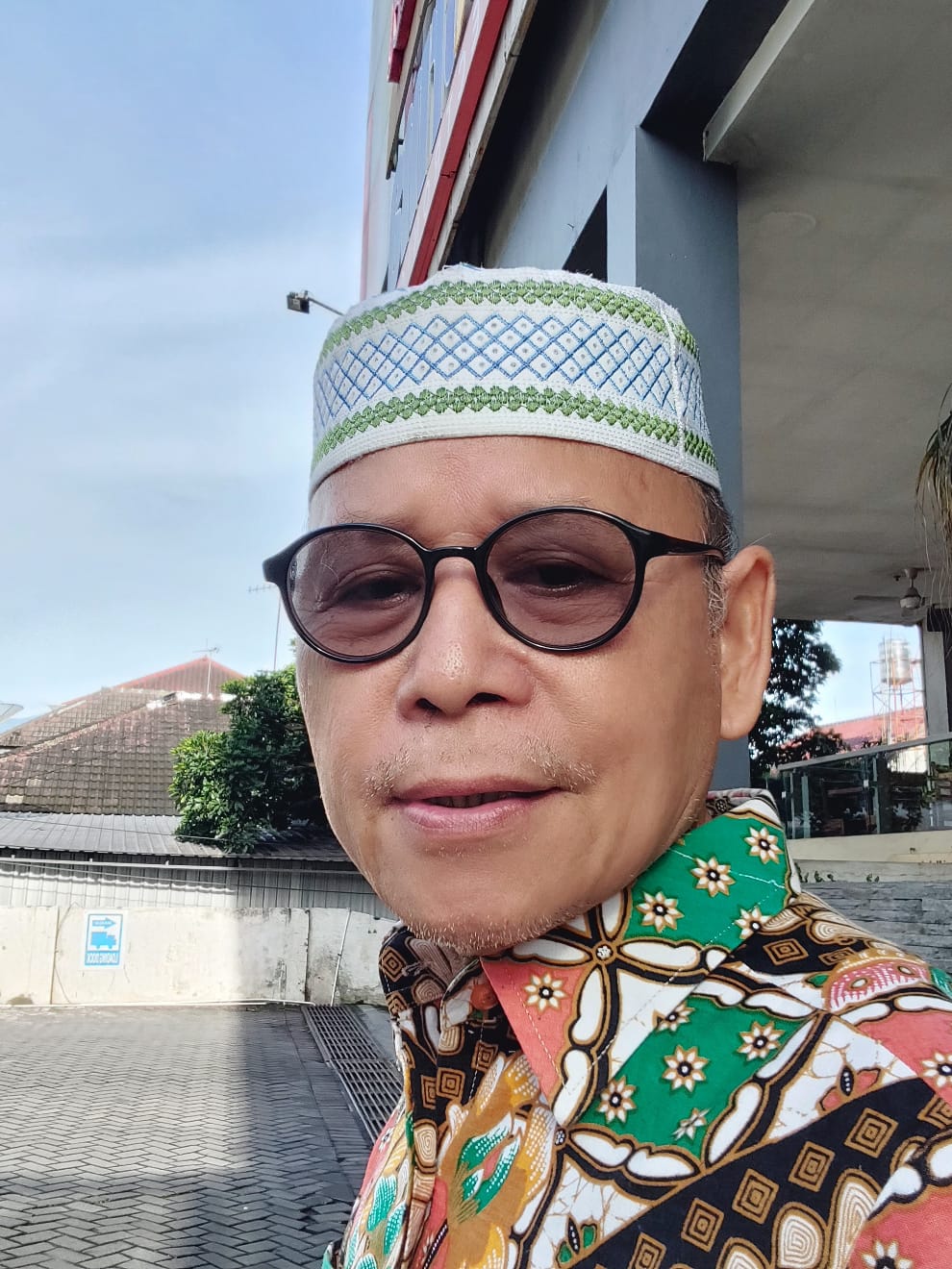 Dosen Berhati Emas: Pelajaran Kebaikan ala Doktor Hamas dengan Humor Gareng & Petruk
