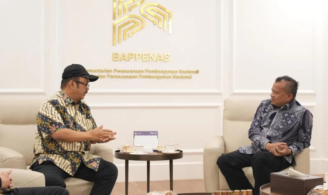 Silaturahmi Pakai Otak, Bukan Sekadar Salam Tempel: Dr. H. Mulyadi dan Prof. Dr. Rachmat Pambudy Obrolin Masa Depan Jawa Barat, dari Sampah Sampai Digital!