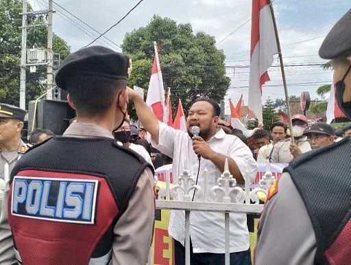 Banyuwangi Mau Ngutang Rp 490 Miliar: Rakyat Nolak, Dompet Nyesek, Logika Tersedak!