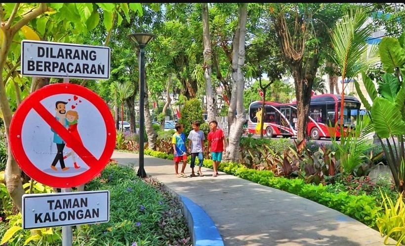 Surabaya Terapkan Jam Malam Anak: Demi Masa Depan Cerah atau Biar Tetangga Bisa Tidur Nyenyak?
