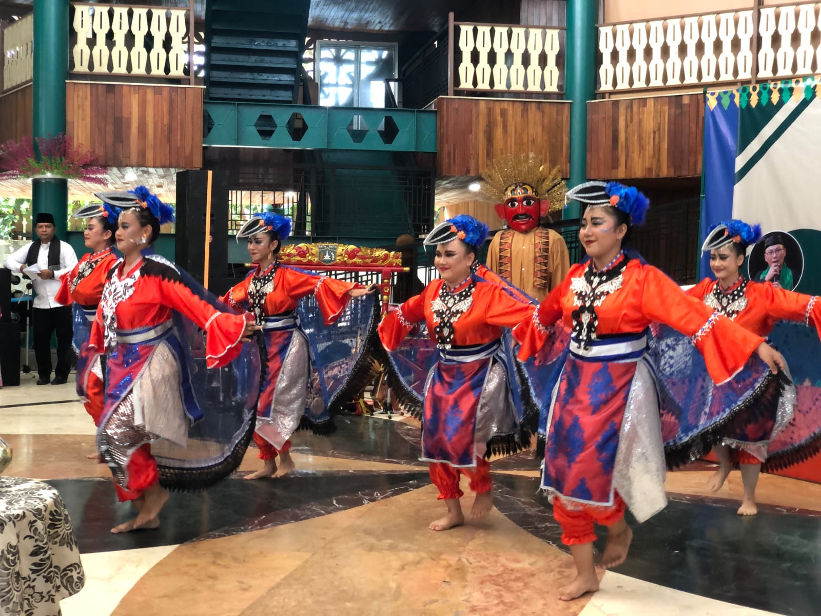 Tari Burung raja udang