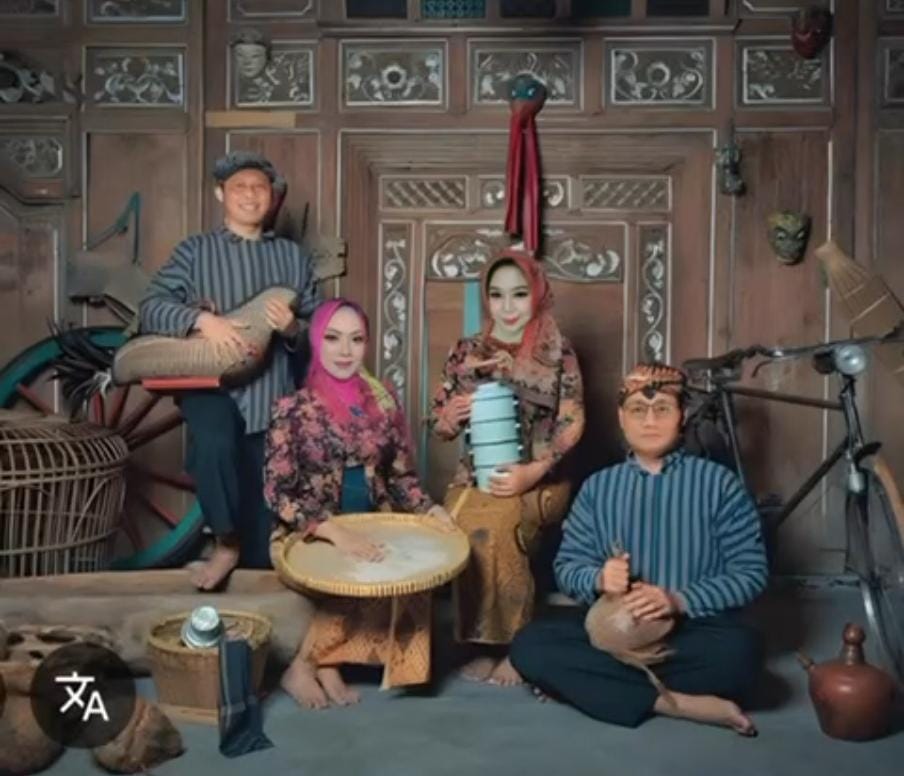 Pembukaan rikolo semono Dokumentasi: prbadi dan Hj. Lisdyanrita.SH wabub Ponorogo