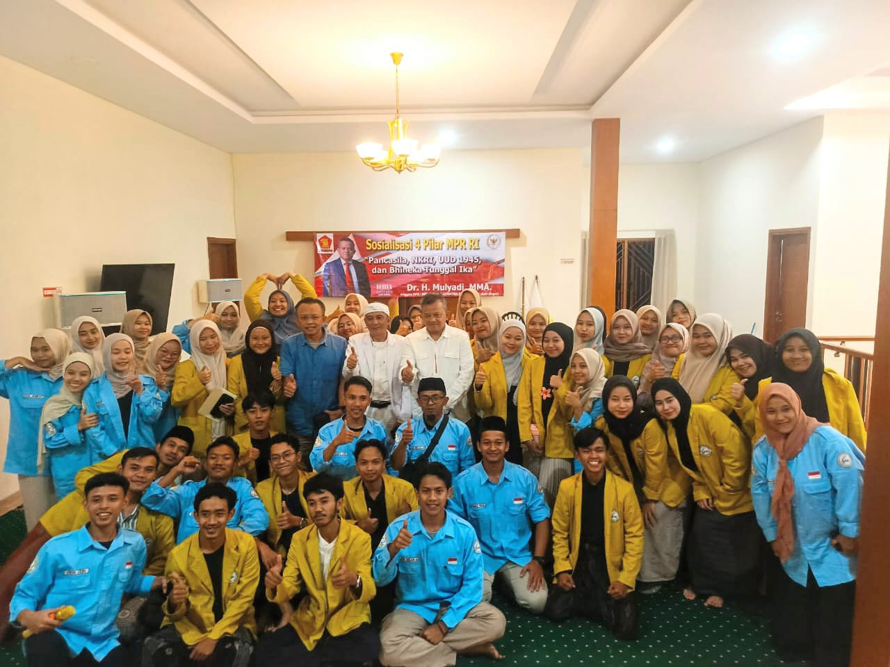 Photo bersama peserta dan narasumber sosialisasi empat pilar kebangsaan MPR RI