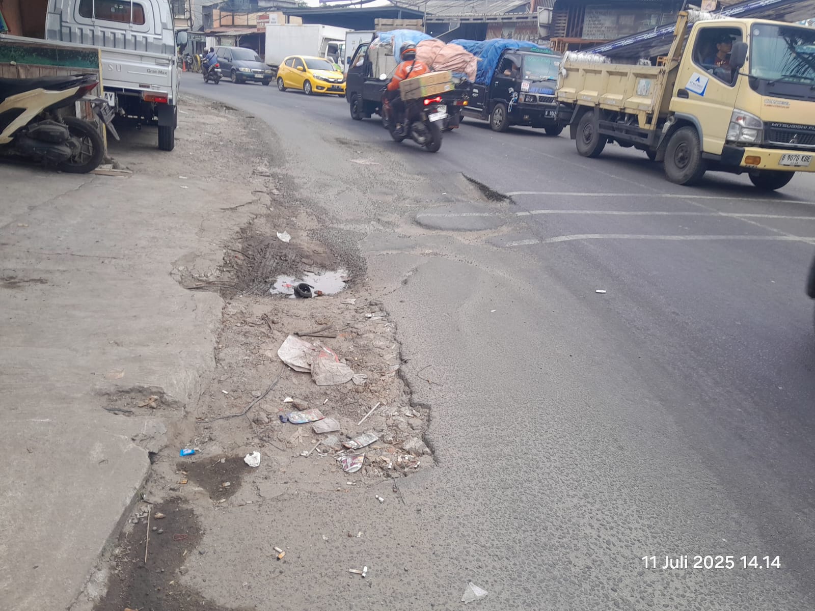 Jalan swantra 5 , jatiasih  bekasi. Photo pribadi