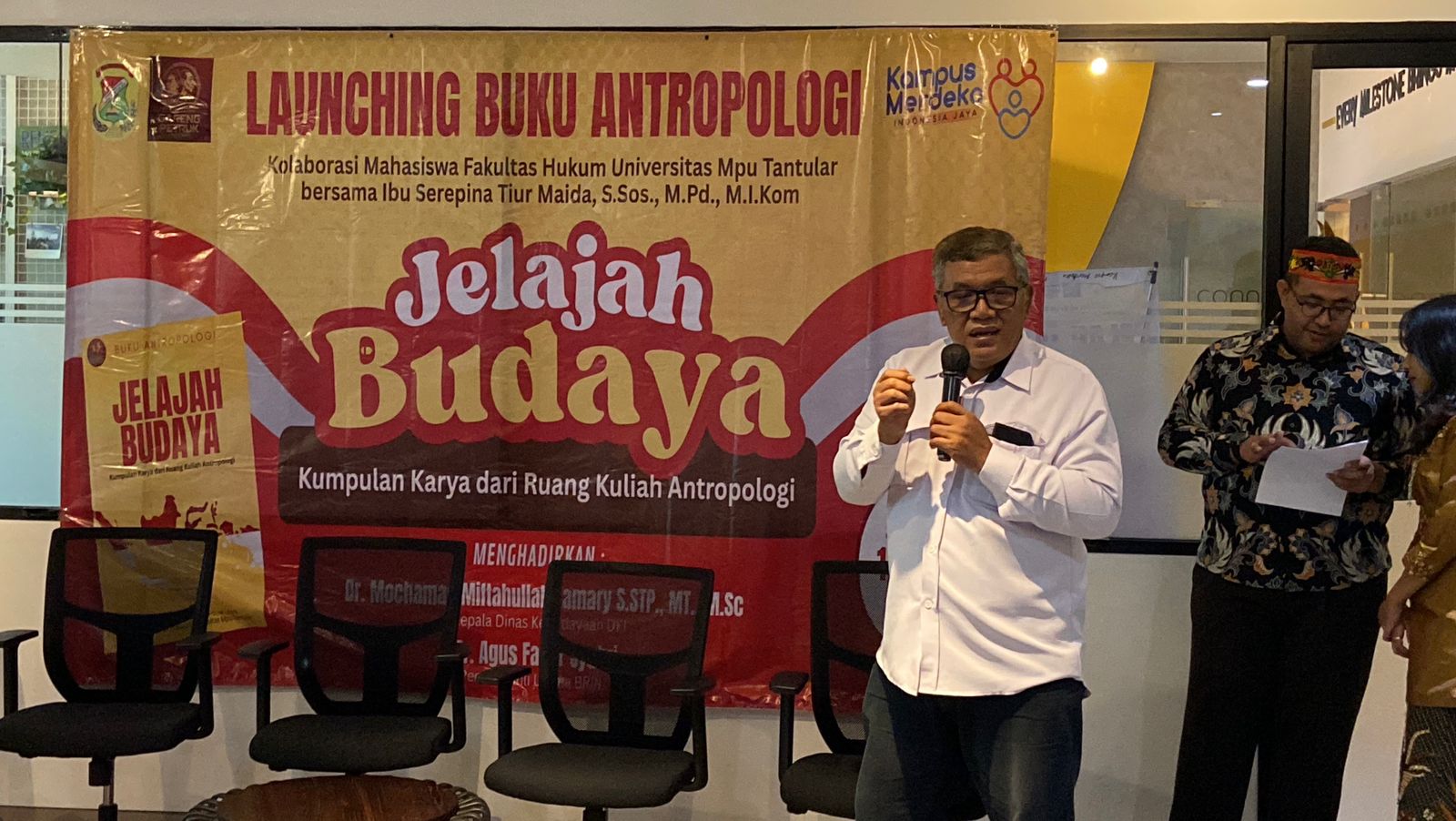 Wakil Rektor Bidang Non-Akademik Ir. Rodeyar S. Pasaribu, M.Si,