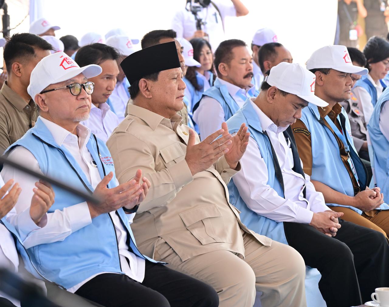 Presiden RI Prabowo Subianto beserta jajaran Kementrian dan Pejabat 