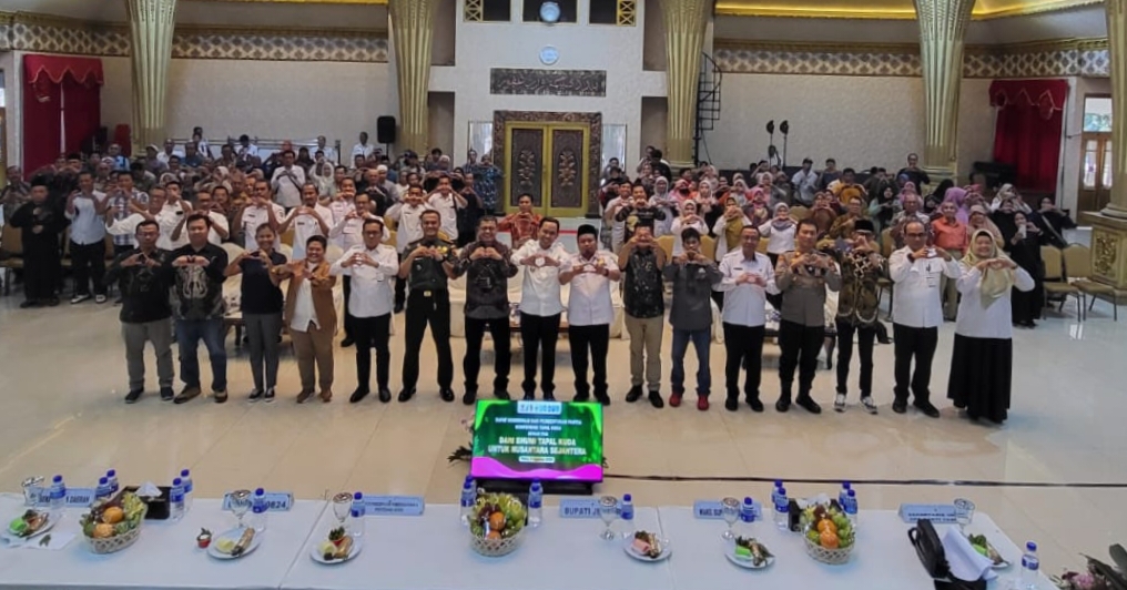 Foto Bersama Panitia Konfensi Tapal Kuda