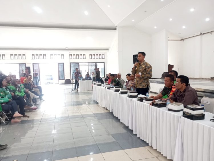 Sarasehan Ojol vs Opang: Drama Stasiun Klaten Lebih Panas dari Sinetron Jam Tujuh
