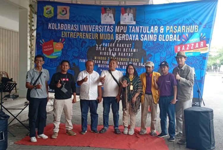 Gareng: Wah, Petruk, kau dengar tidak? UMT dan PasarHub bikin geger di Bekasi!