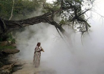 Antara Dunia yang Sepi dan Dunia Transaksional