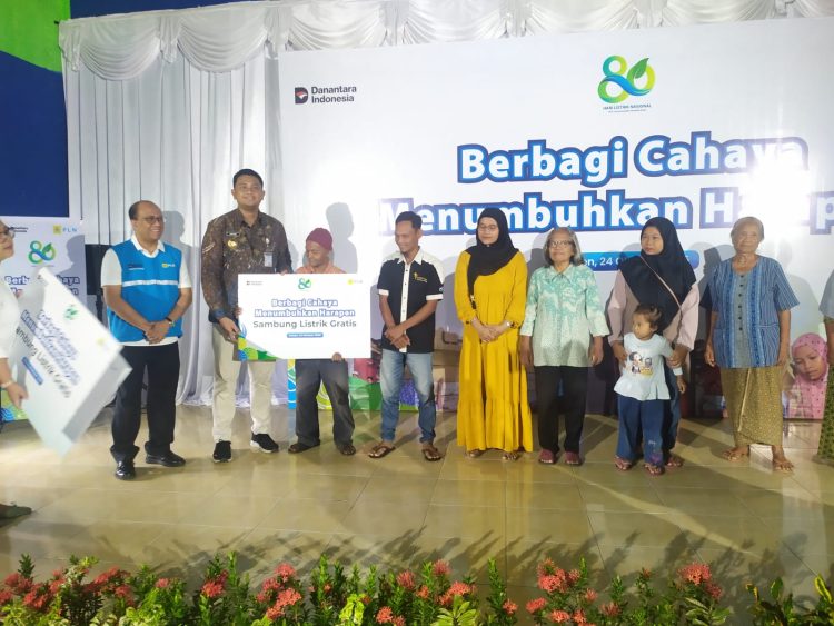PLN dan Bupati Klaten Peringati Hari Listrik Nasional ke-80 dengan Berbagi Cahaya dan Harapan