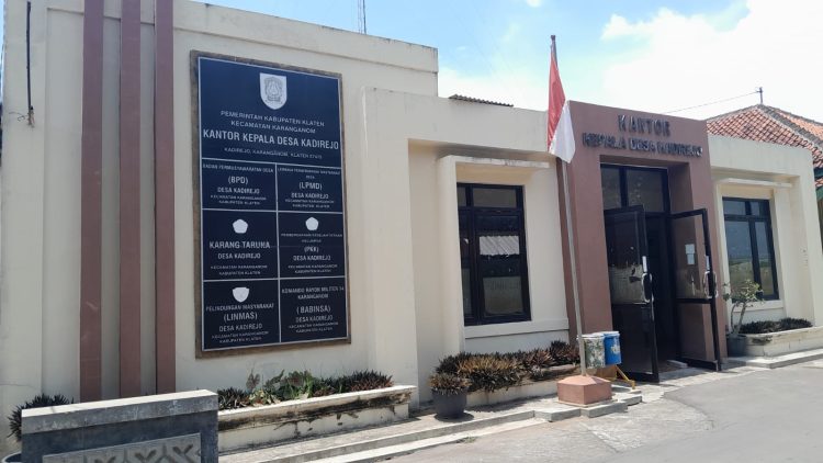 Kantor Desa Disegel Dua Hari, Buka Lagi Setelah “Ngopi dan Ngalah” — Sengkarut Tukar Guling Tanah di Kadirejo Akhirnya Mencair